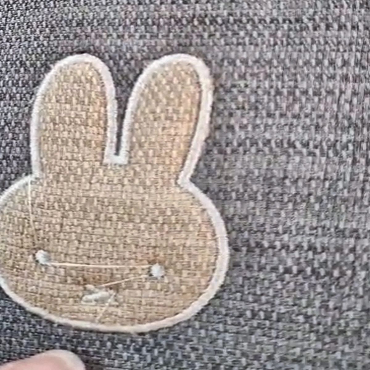 Emblem bordir yang sudah jadi